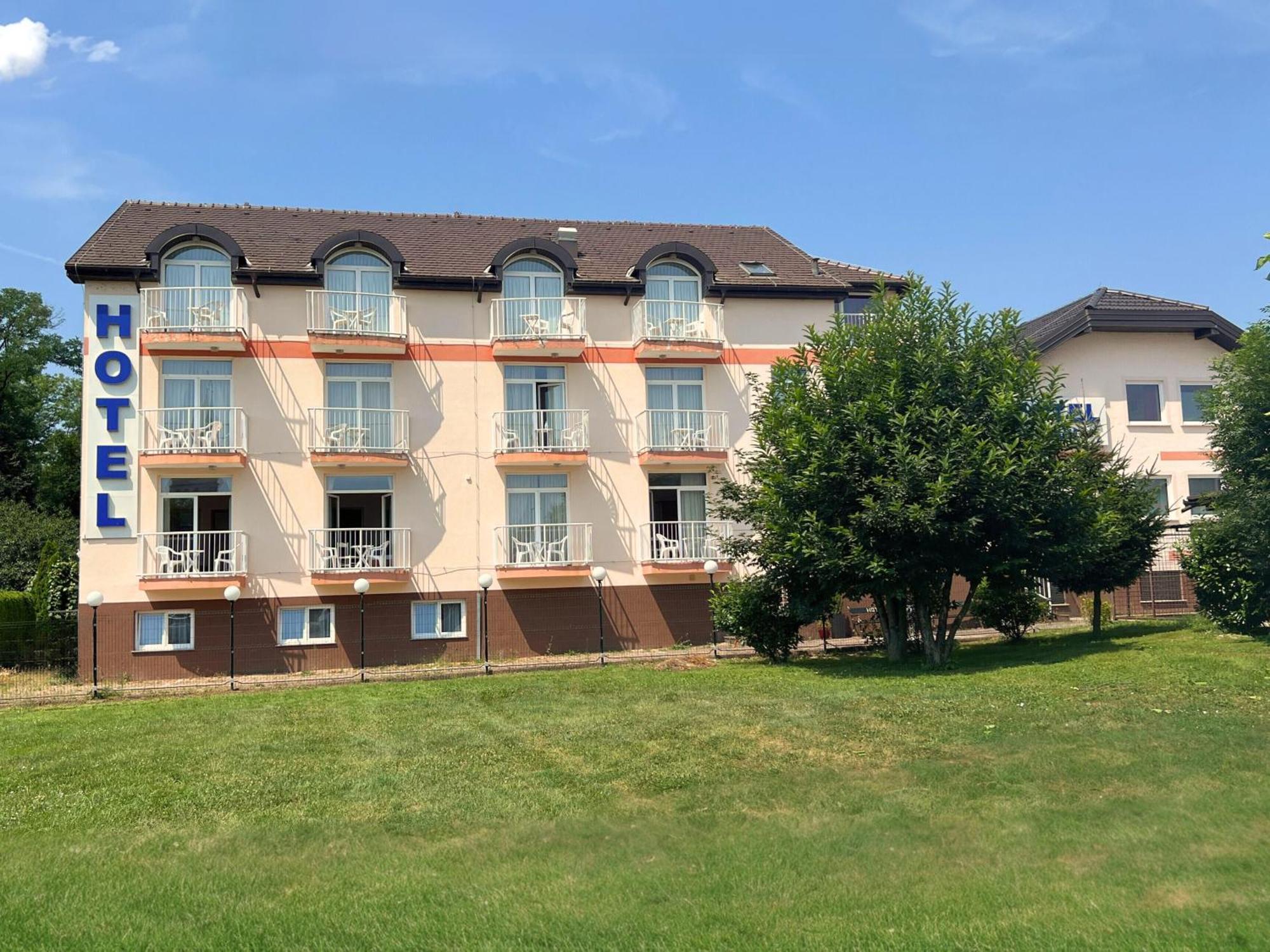 Hotel Imperium Moravske-Toplice Exteriör bild